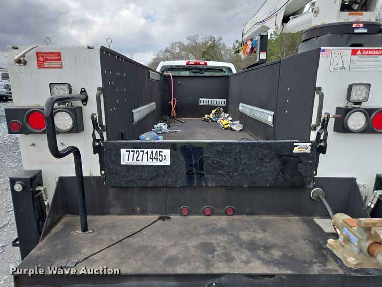 image for item YA2659 2022 Chevrolet Silverado 6500HD utility / service truck