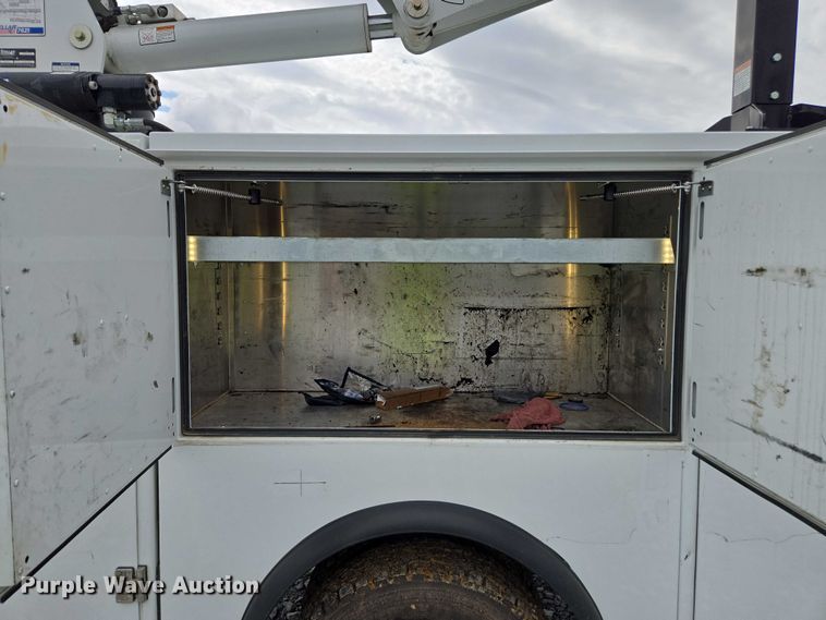 image for item YA2659 2022 Chevrolet Silverado 6500HD utility / service truck