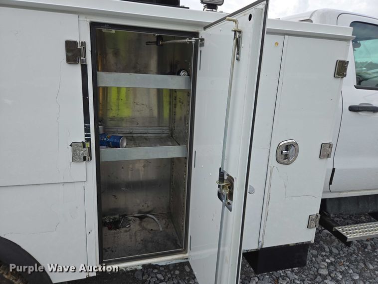 image for item YA2659 2022 Chevrolet Silverado 6500HD utility / service truck