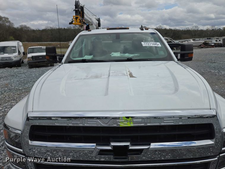 image for item YA2659 2022 Chevrolet Silverado 6500HD utility / service truck