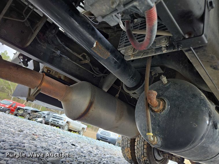 image for item YA2659 2022 Chevrolet Silverado 6500HD utility / service truck