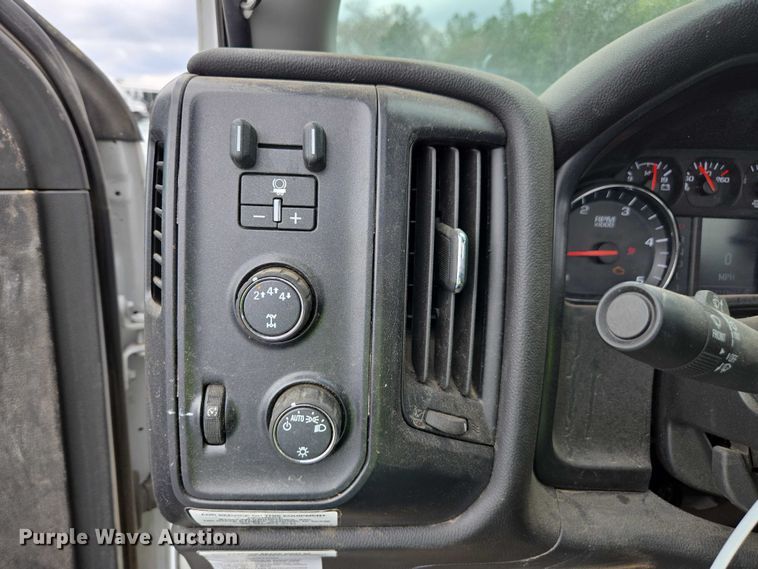 image for item YA2659 2022 Chevrolet Silverado 6500HD utility / service truck