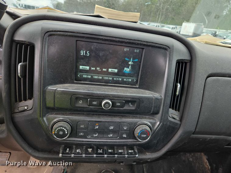 image for item YA2659 2022 Chevrolet Silverado 6500HD utility / service truck