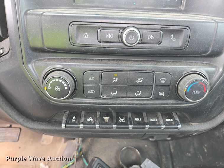 image for item YA2659 2022 Chevrolet Silverado 6500HD utility / service truck