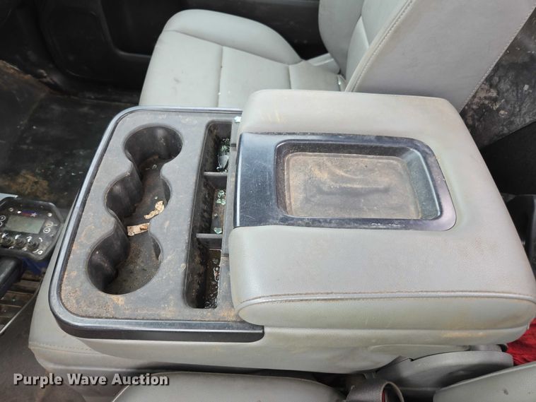 image for item YA2659 2022 Chevrolet Silverado 6500HD utility / service truck