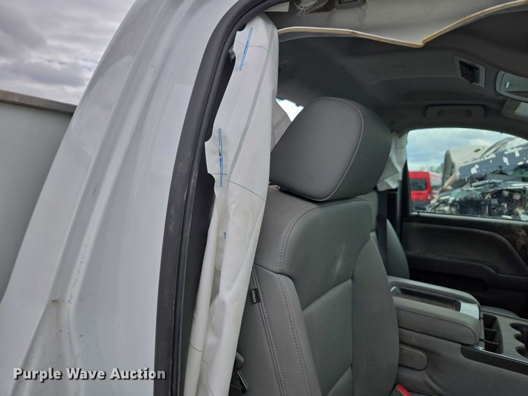 image for item YA2659 2022 Chevrolet Silverado 6500HD utility / service truck