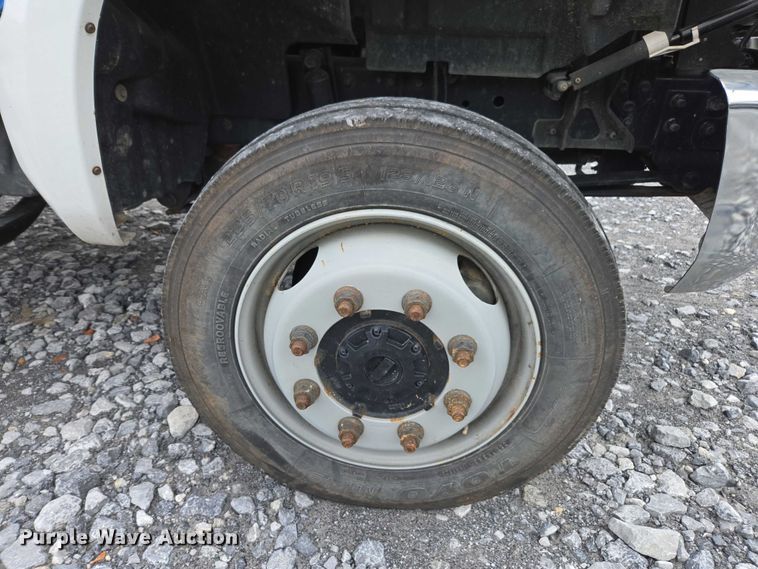 image for item YA2659 2022 Chevrolet Silverado 6500HD utility / service truck