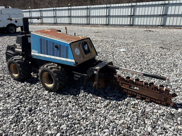 image for item YA2697 2001 Ditch Witch 410SX trencher