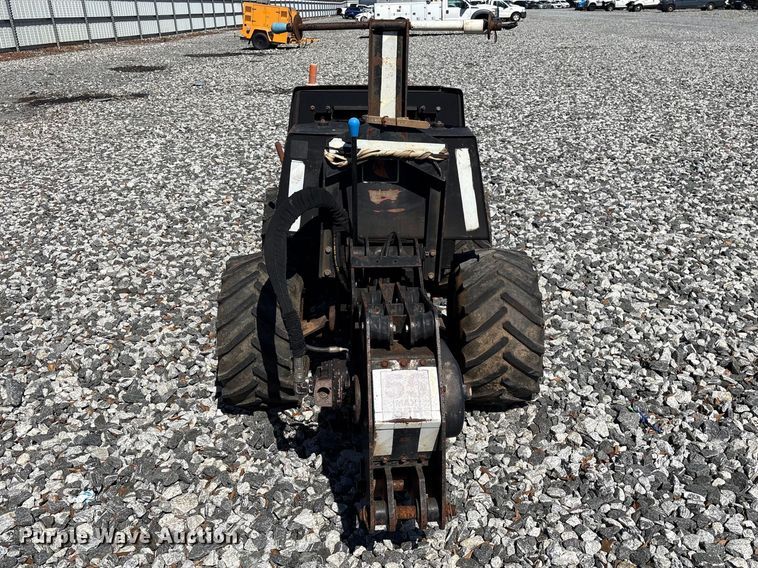 image for item YA2697 2001 Ditch Witch 410SX trencher