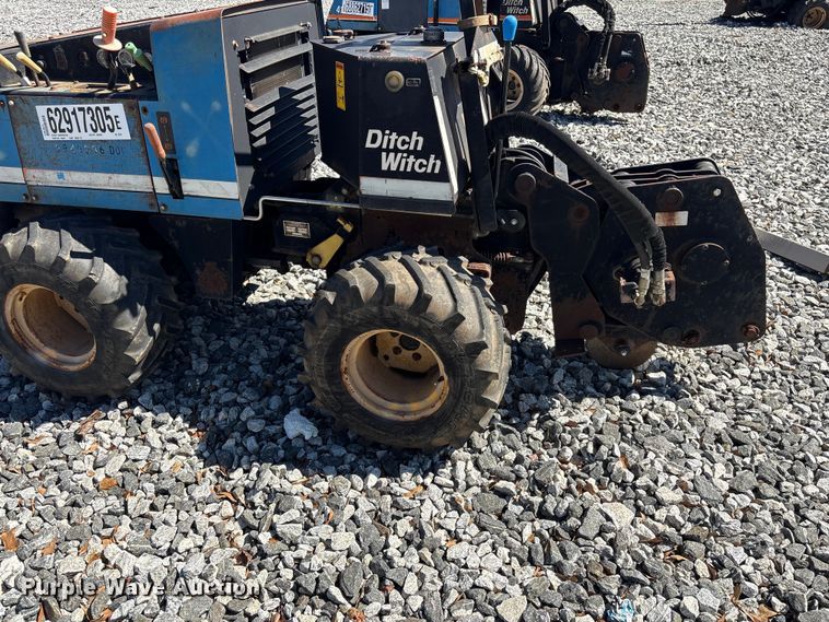 image for item YA2697 2001 Ditch Witch 410SX trencher