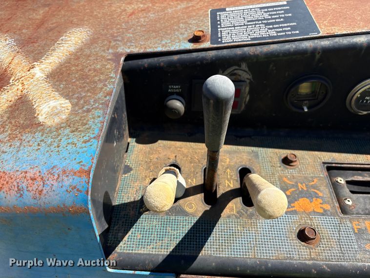 image for item YA2697 2001 Ditch Witch 410SX trencher