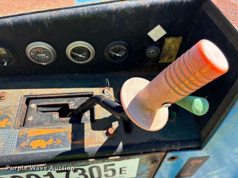 image for item YA2697 2001 Ditch Witch 410SX trencher