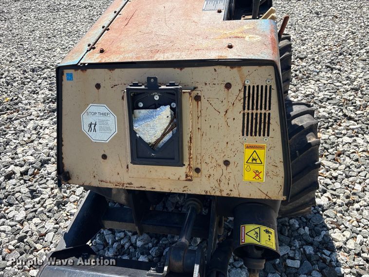 image for item YA2697 2001 Ditch Witch 410SX trencher