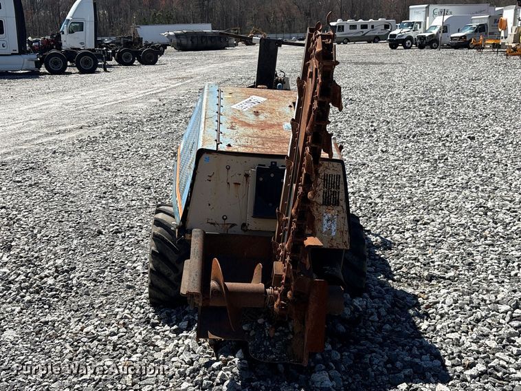 image for item YA2698 2003 Ditch Witch 410SX trencher