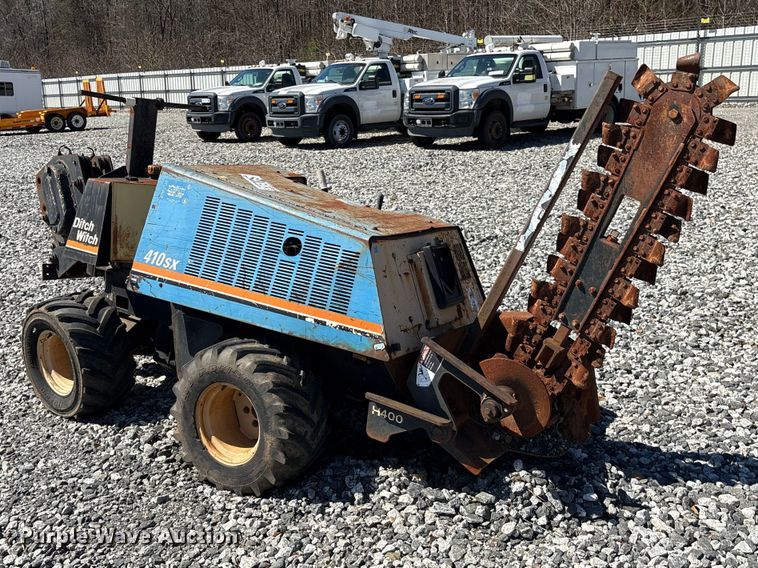 image for item YA2698 2003 Ditch Witch 410SX trencher