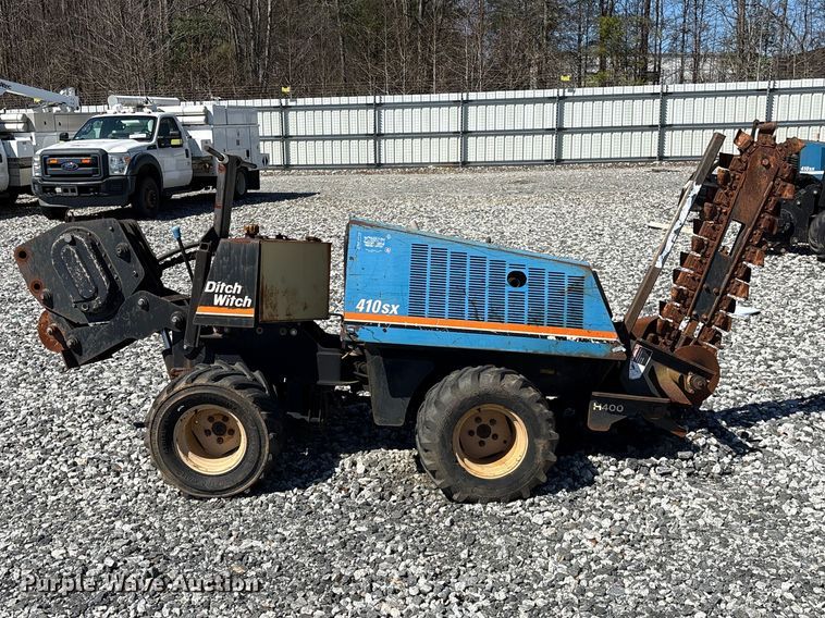 image for item YA2698 2003 Ditch Witch 410SX trencher