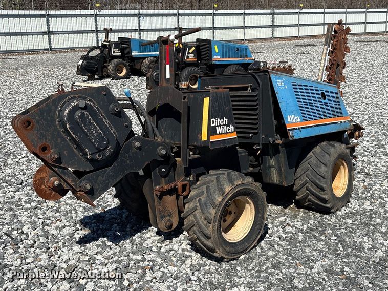image for item YA2698 2003 Ditch Witch 410SX trencher