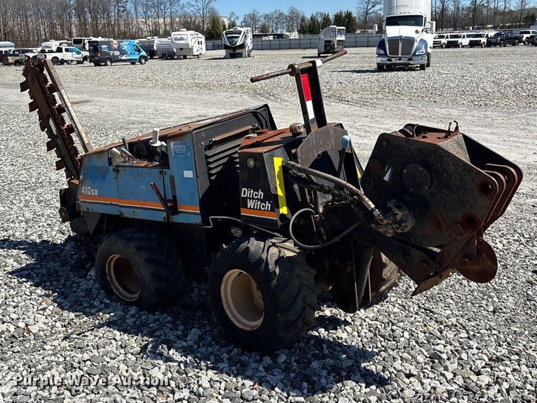 image for item YA2698 2003 Ditch Witch 410SX trencher