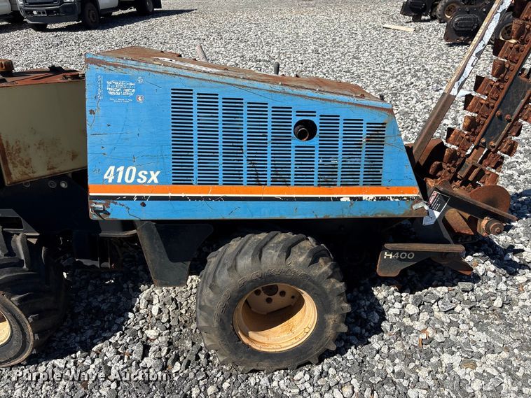 image for item YA2698 2003 Ditch Witch 410SX trencher