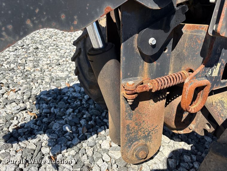 image for item YA2698 2003 Ditch Witch 410SX trencher