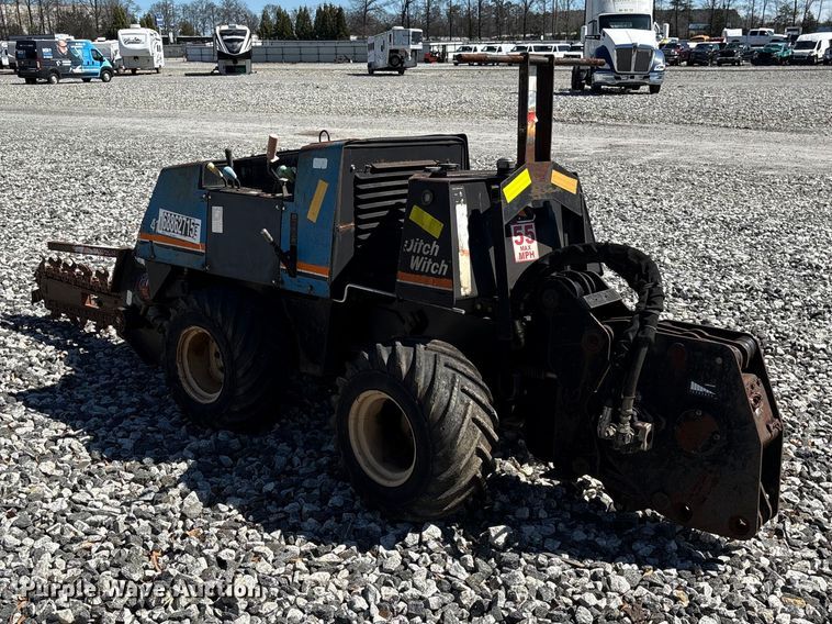 image for item YA2699 2003 Ditch Witch 410SX trencher
