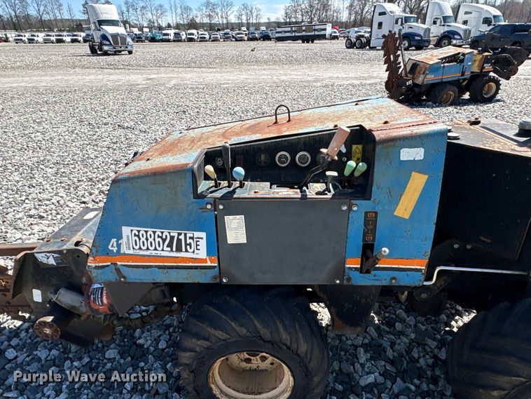 image for item YA2699 2003 Ditch Witch 410SX trencher