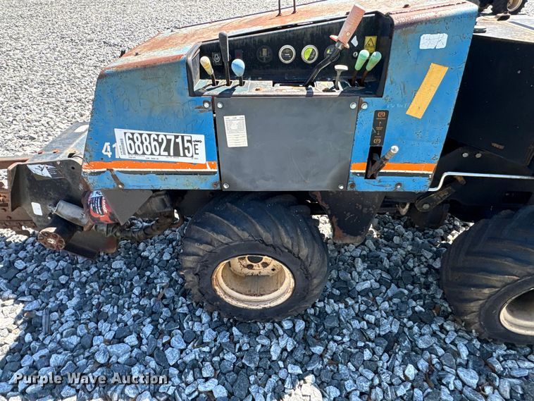 image for item YA2699 2003 Ditch Witch 410SX trencher