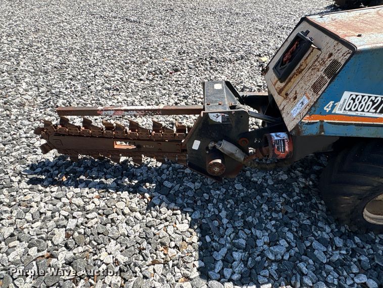 image for item YA2699 2003 Ditch Witch 410SX trencher