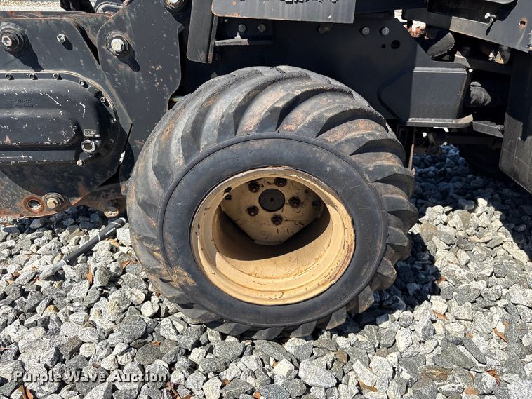 image for item YA2699 2003 Ditch Witch 410SX trencher