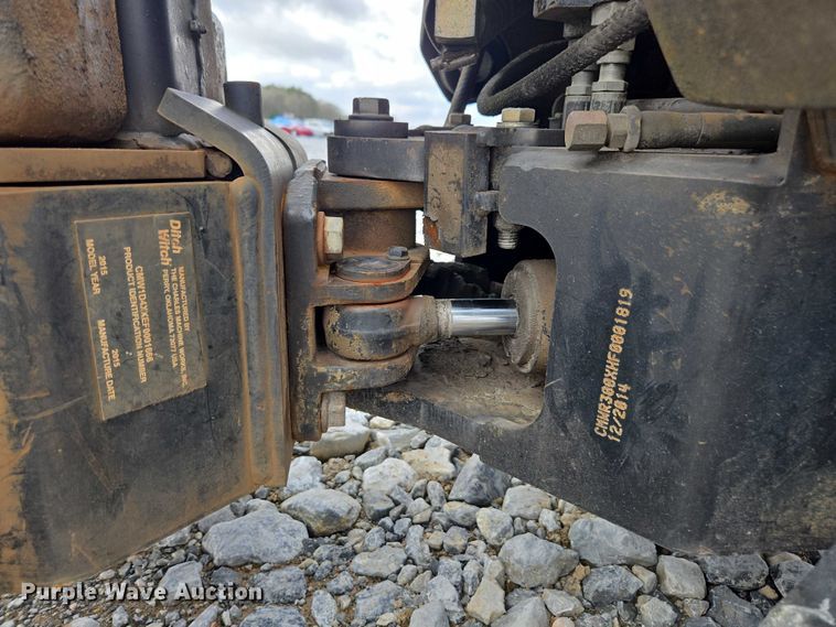 image for item YA2703 2015 Ditch Witch R300 cable plow