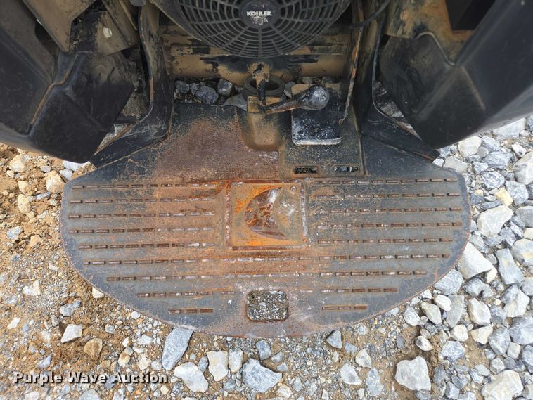 image for item YA2703 2015 Ditch Witch R300 cable plow