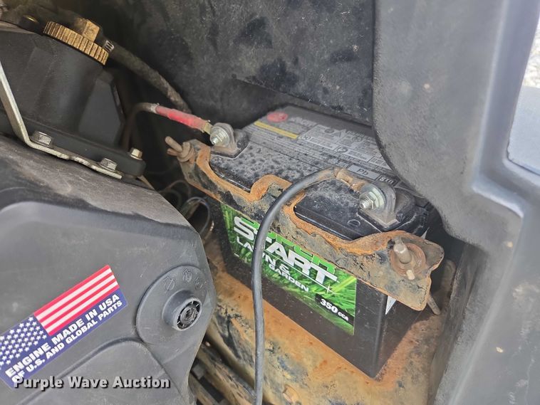 image for item YA2703 2015 Ditch Witch R300 cable plow