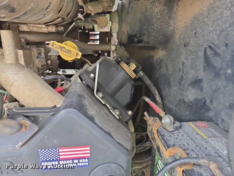 image for item YA2703 2015 Ditch Witch R300 cable plow