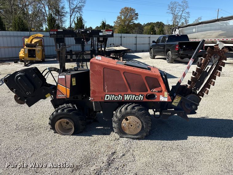 image for item YA2707 2017 Ditch Witch 410SX trencher