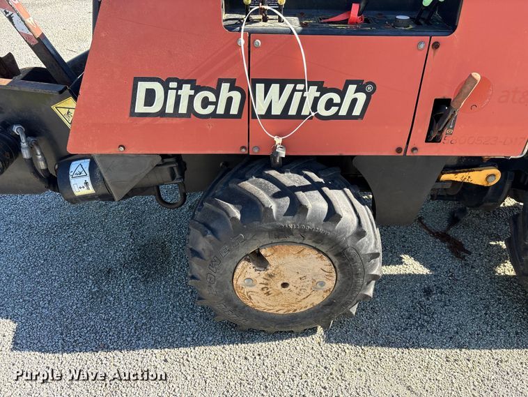 image for item YA2707 2017 Ditch Witch 410SX trencher