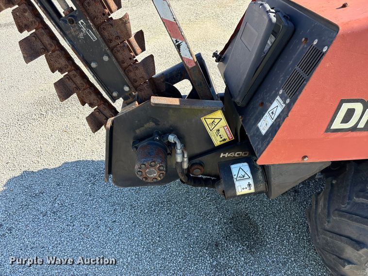 image for item YA2707 2017 Ditch Witch 410SX trencher