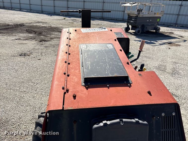 image for item YA2707 2017 Ditch Witch 410SX trencher