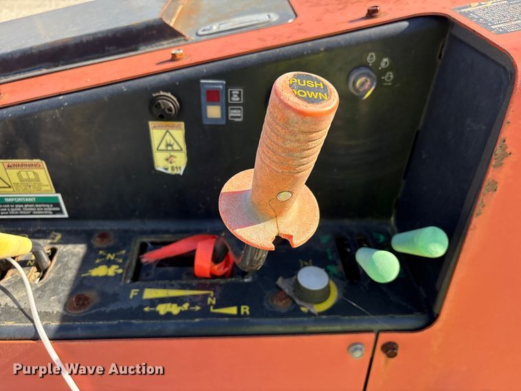 image for item YA2707 2017 Ditch Witch 410SX trencher