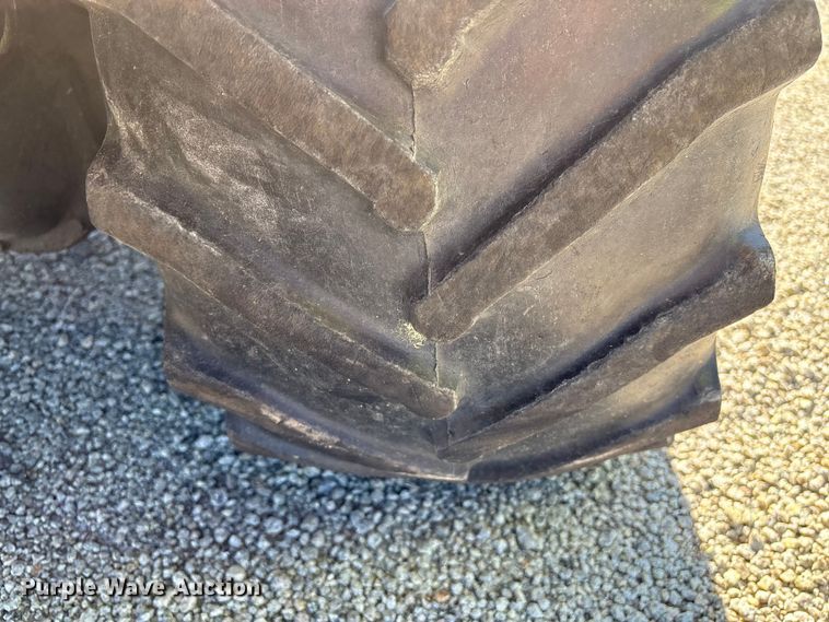 image for item YA2707 2017 Ditch Witch 410SX trencher