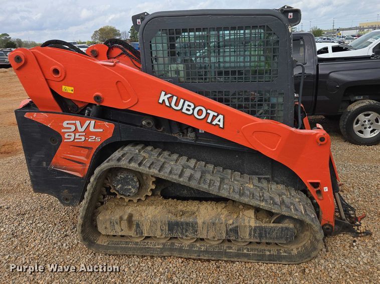 image for item YA2745 2018 Kubota SVL95-2S tracked skid steer loader