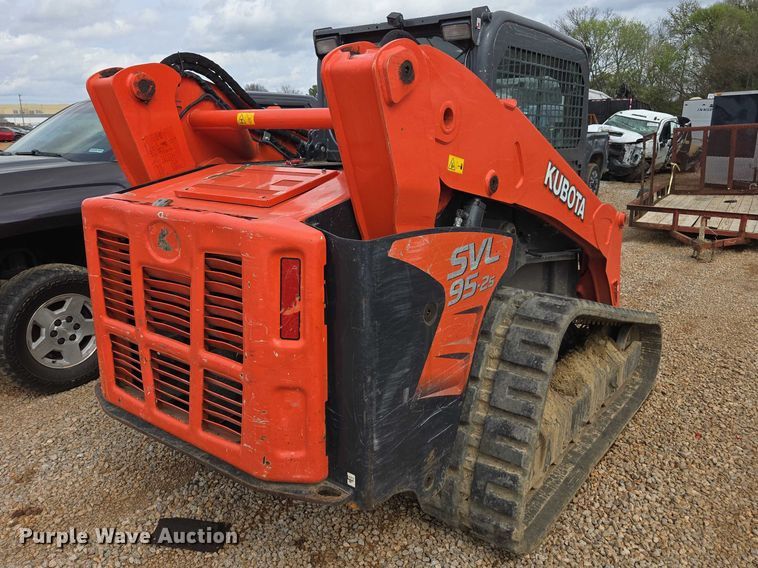 image for item YA2745 2018 Kubota SVL95-2S tracked skid steer loader