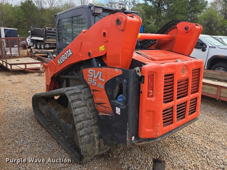 image for item YA2745 2018 Kubota SVL95-2S tracked skid steer loader