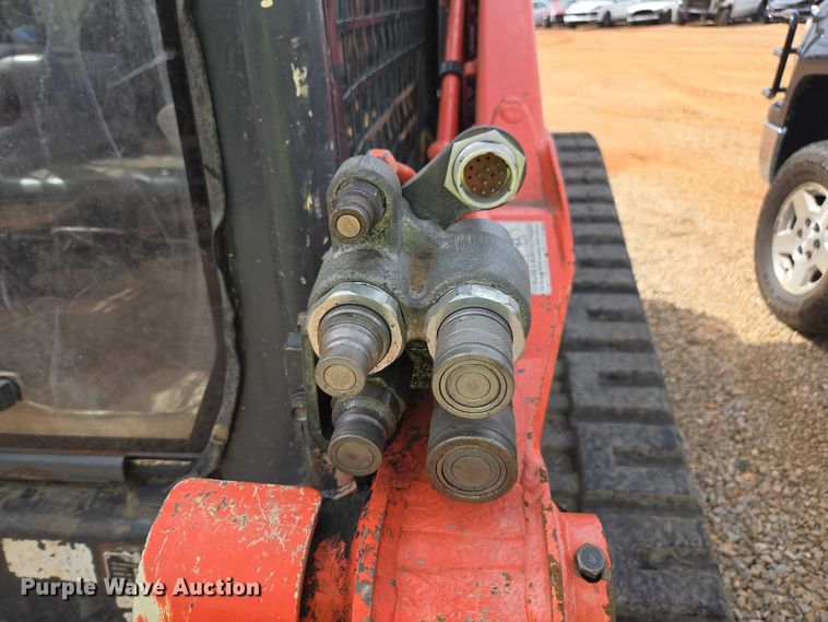 image for item YA2745 2018 Kubota SVL95-2S tracked skid steer loader