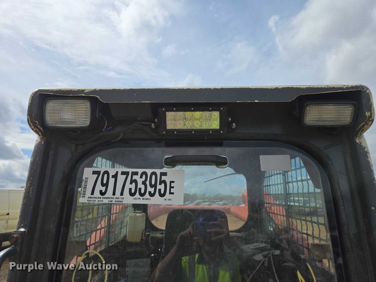 image for item YA2745 2018 Kubota SVL95-2S tracked skid steer loader