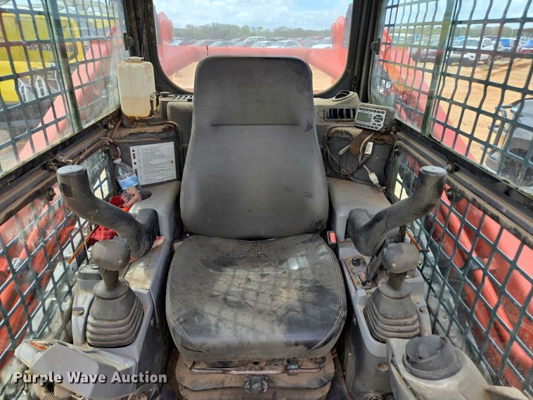 image for item YA2745 2018 Kubota SVL95-2S tracked skid steer loader