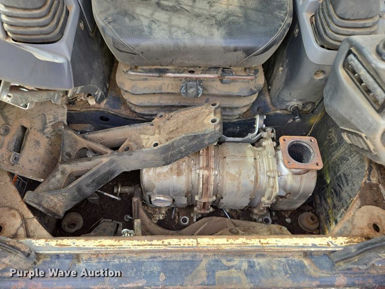 image for item YA2745 2018 Kubota SVL95-2S tracked skid steer loader