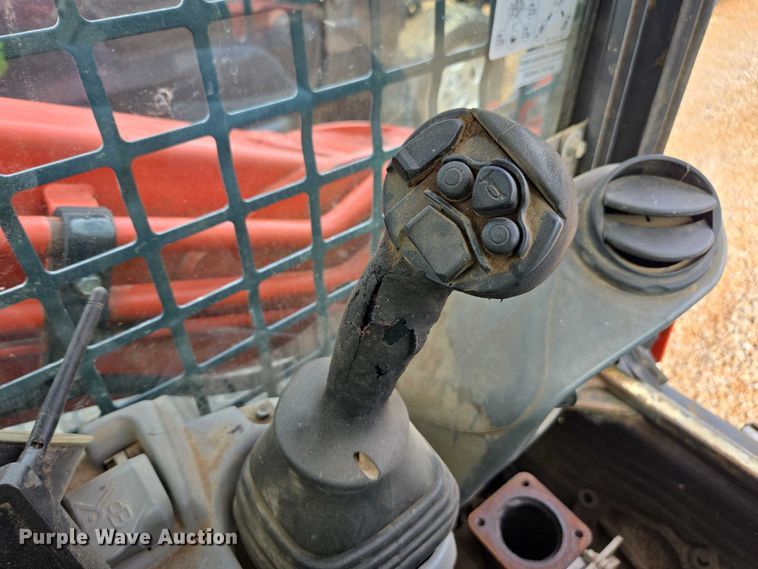 image for item YA2745 2018 Kubota SVL95-2S tracked skid steer loader