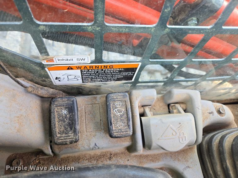 image for item YA2745 2018 Kubota SVL95-2S tracked skid steer loader