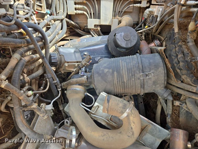 image for item YA2745 2018 Kubota SVL95-2S tracked skid steer loader