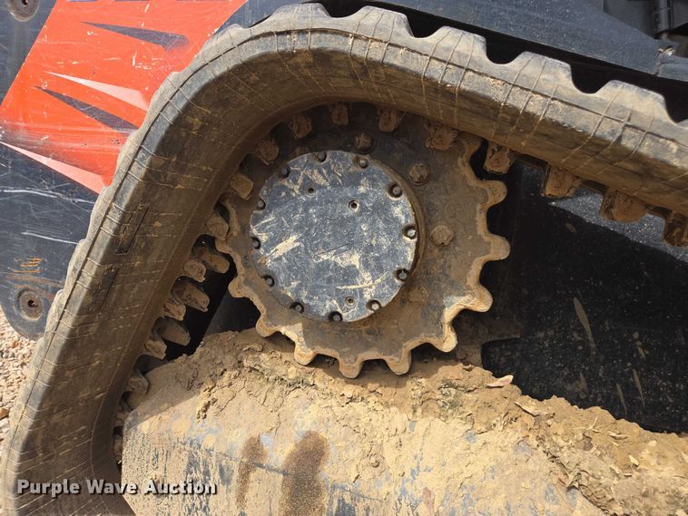 image for item YA2745 2018 Kubota SVL95-2S tracked skid steer loader